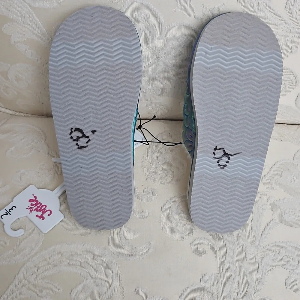 Justice Multicolor Floral Slippers with White Fur Size 2/3
